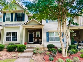 Building Photo - 2671 Cedar Dr