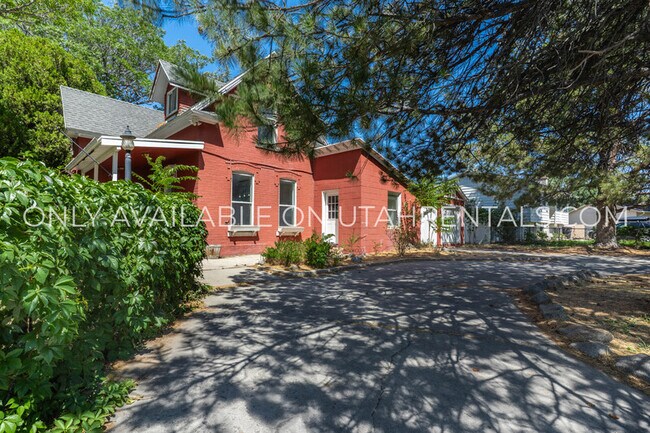 Foto del edificio - 10470 S Columbine Cir