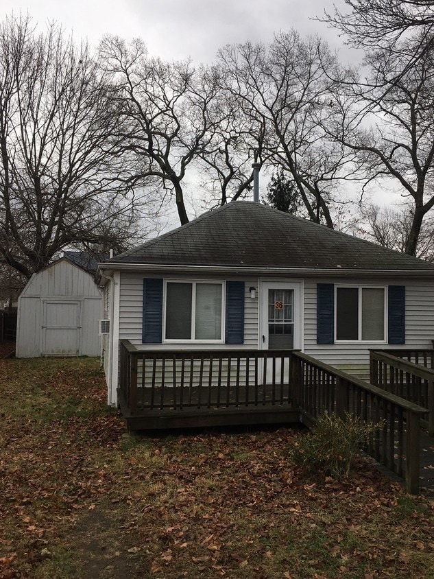 36 Winter Ave, Warwick, RI 02889 House for Rent in Warwick, RI