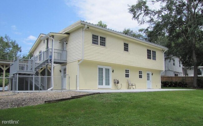 Building Photo - 2005 Scenic Rd