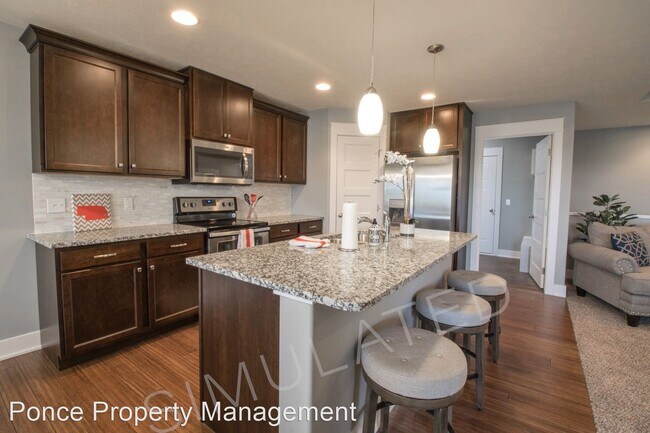 Foto del edificio - 4 br, 3 bath House - 8533 S 81st Suite A