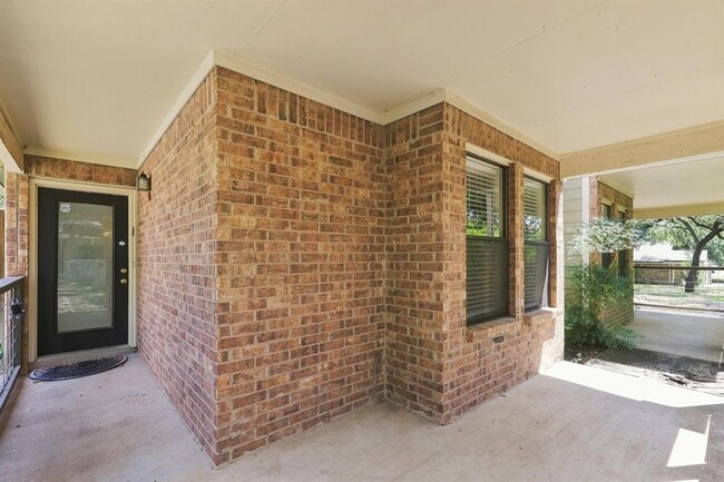 Building Photo - 7825 Beauregard Cir