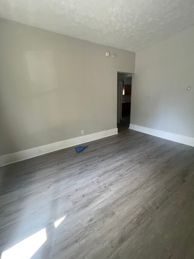 Sala de estar - 50 Rowland Ave