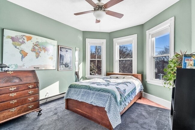 Building Photo - 10 Bucknam St