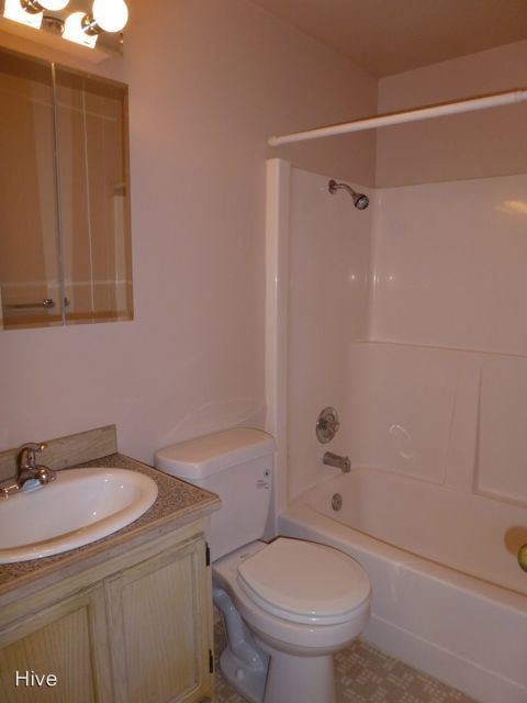 Building Photo - 5307 Ravenna Pl NE