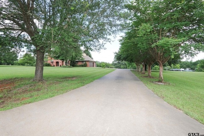 Foto del edificio - 18751 Ridgeline Rd