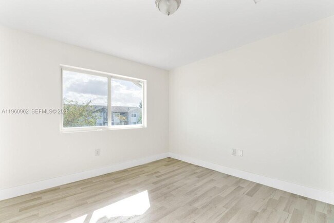 Foto del edificio - 2767 NW 191st Terrace