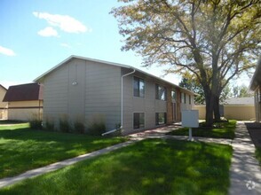 Building Photo - 1512 Yellowstone Ave