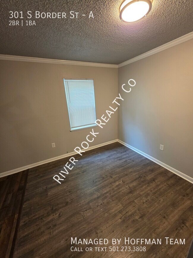 Foto del edificio - 301 S Border St