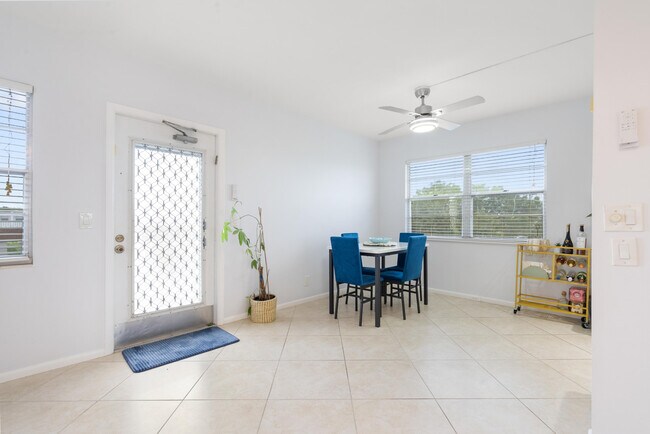 Foto del edificio - 4060 Cornwall C