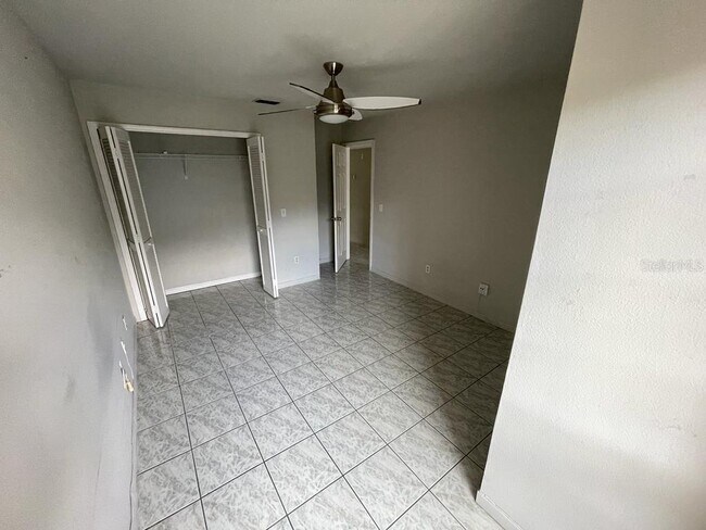 Building Photo - 4692 Sussex Terrace