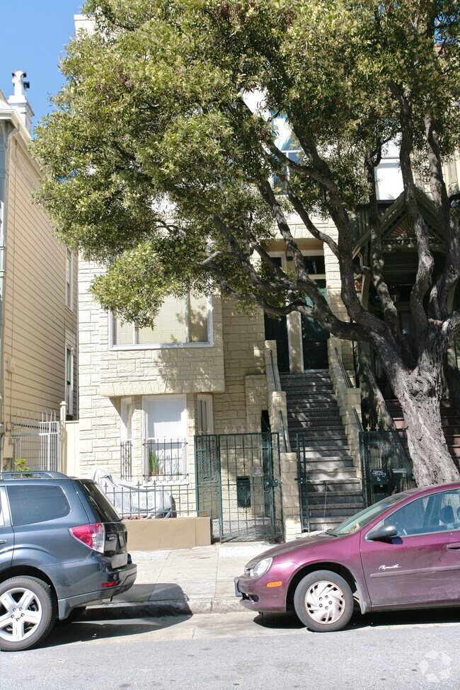 Building Photo - 608 Haight St