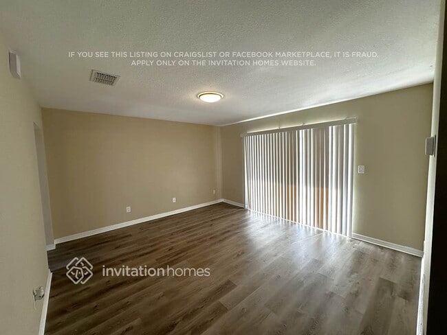 Building Photo - 7537 17th Ln N