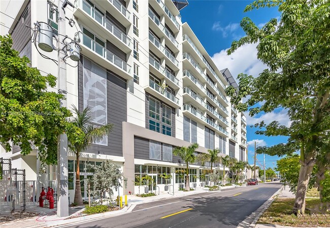 Foto del edificio - 321 NE 26th St