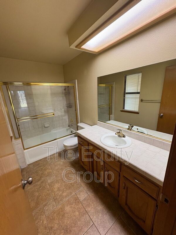 Building Photo - 644 N Atwood St