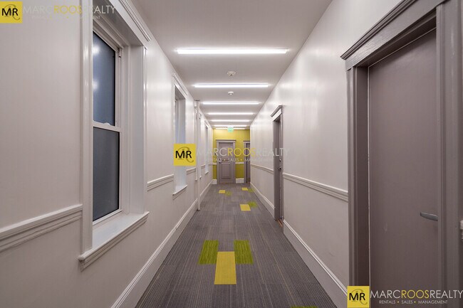 Building Photo - 50 Queensberry St