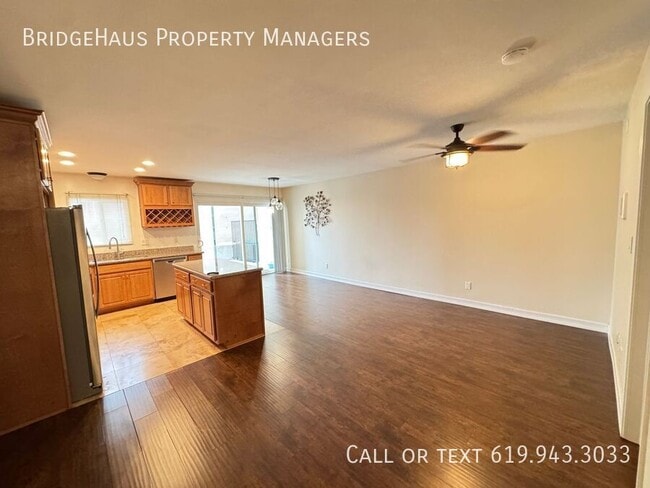 Foto del edificio - 4111 Illinois St