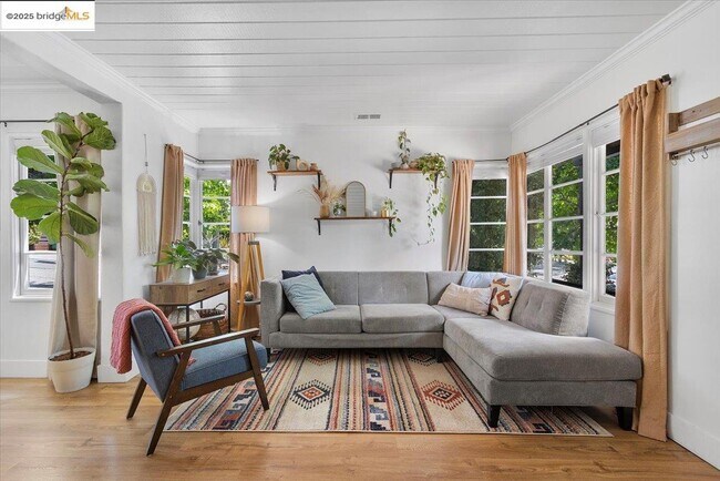 Foto del edificio - 3148 Sylvan Ave