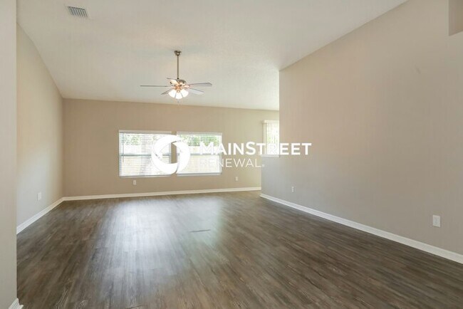 Foto del edificio - 3 Bedroom Pet-Friendly Home in Jacksonville, FL with Main Street Renewal