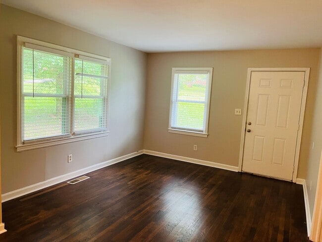 Building Photo - 4531 Wesley Dr