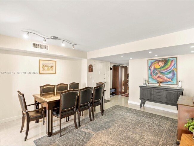 Foto del edificio - 18071 Biscayne Blvd