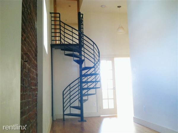Primary Photo - 929 Broadway