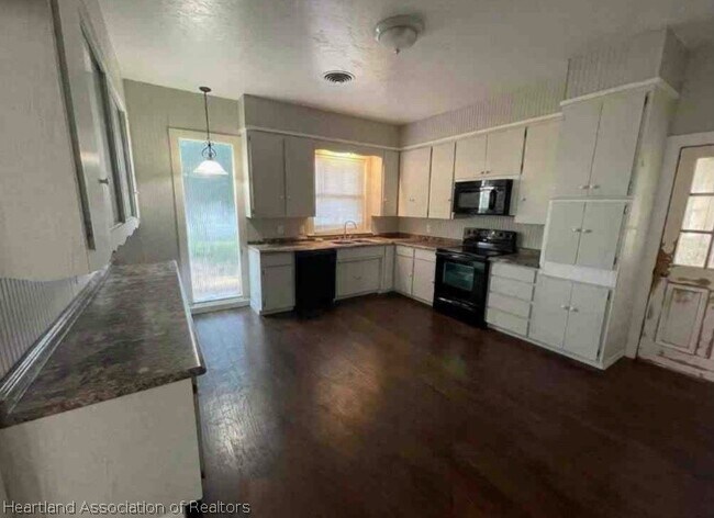 Building Photo - 4325 US-17