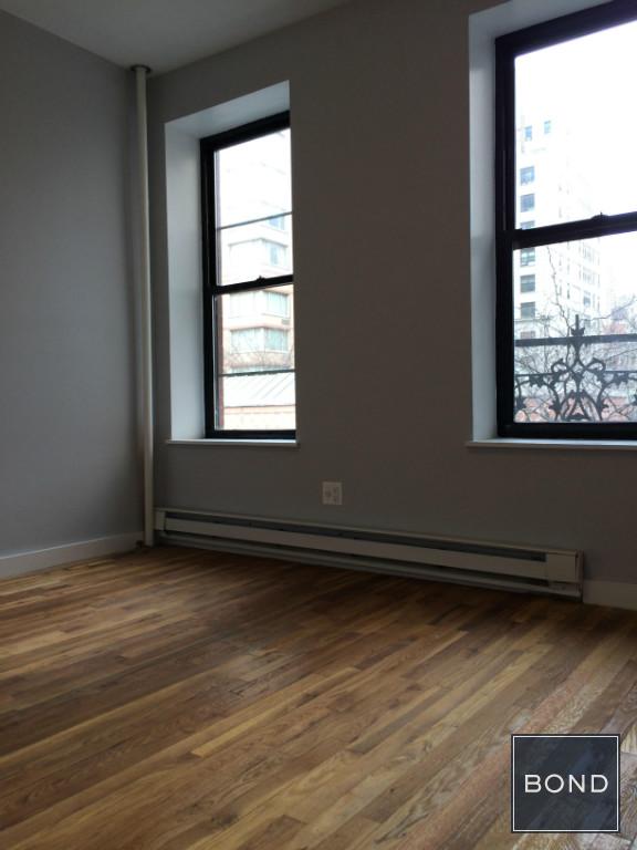 Foto del edificio - 308 W 49th St