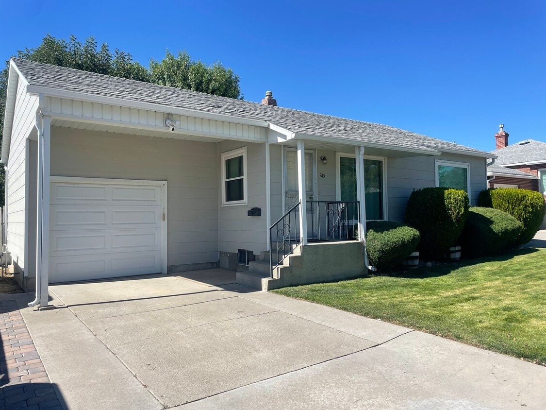 Primary Photo - Single-story Home For Rent