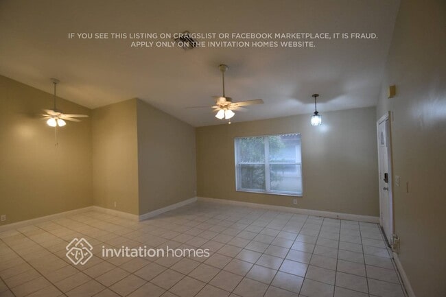 Building Photo - 12615 SW 7th Pl
