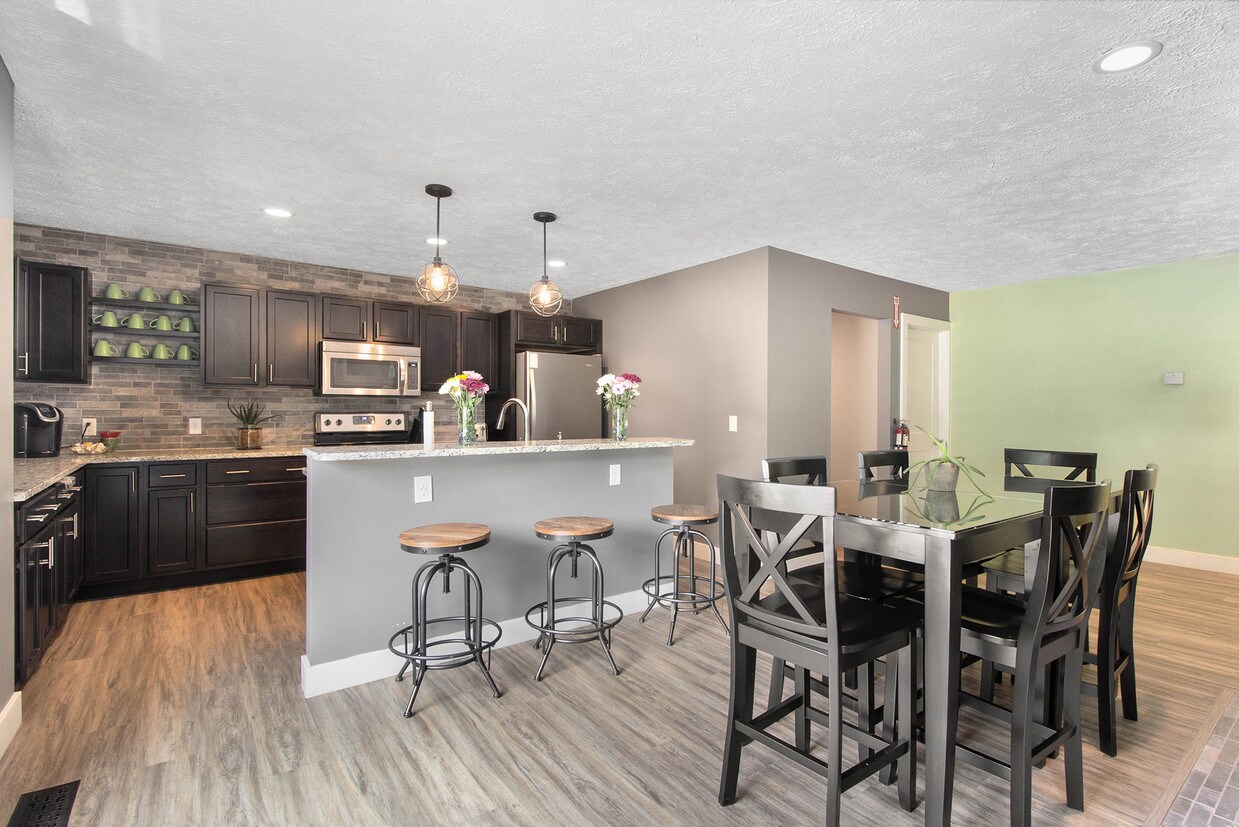 Briarwood Apartments 7640 Whispering Brk Portage, MI