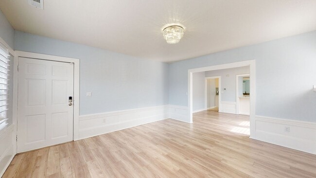Building Photo - Beautiful Oakland Home!