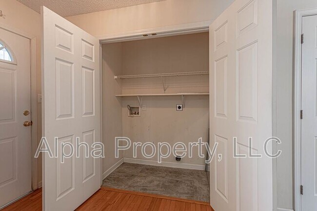 Foto del edificio - 225 Woodruff Park Ln