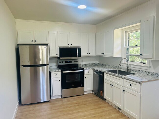 Foto del edificio - Newly Remodeled Home | Pet-Friendly | Room...
