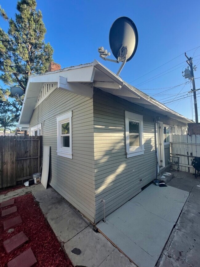 Foto del edificio - 222 Cypress Avenue, Unit 117 E Pine