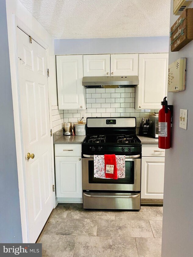Foto principal - 109 Kenwood Dr