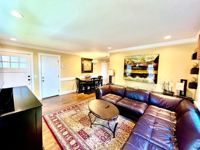 Building Photo - Coming soon! Single Family Unit in Pacific...