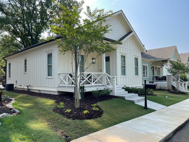 Building Photo - 311 Milledge Ave