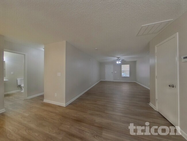 Foto del edificio - 8810 Michaw Ct