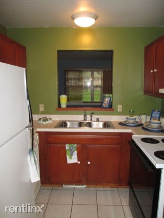 Foto del edificio - 1317 Tompkins Dr