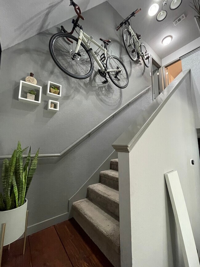 Foto del edificio - 271 Pendleton Ave