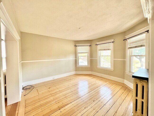 Foto del edificio - 22 Linden Rd