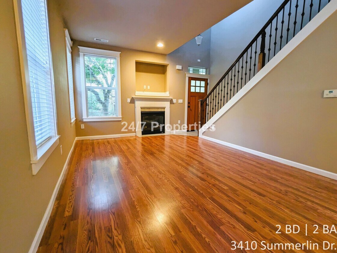 Foto principal - Corner 2BD I 2BA Townhome with Full Amenit...