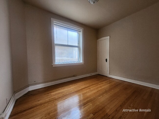 Foto del edificio - 1158 S Mason Ave