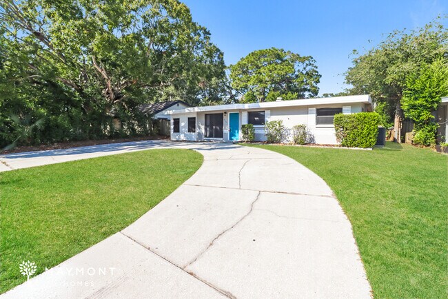 Foto del edificio - 2120 Catalina Dr