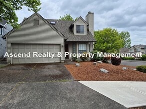 Building Photo - 10780 SW Summer Lake Dr