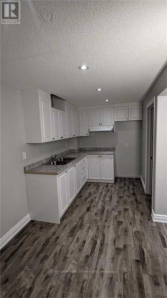 Building Photo - 697 Ferguson Dr