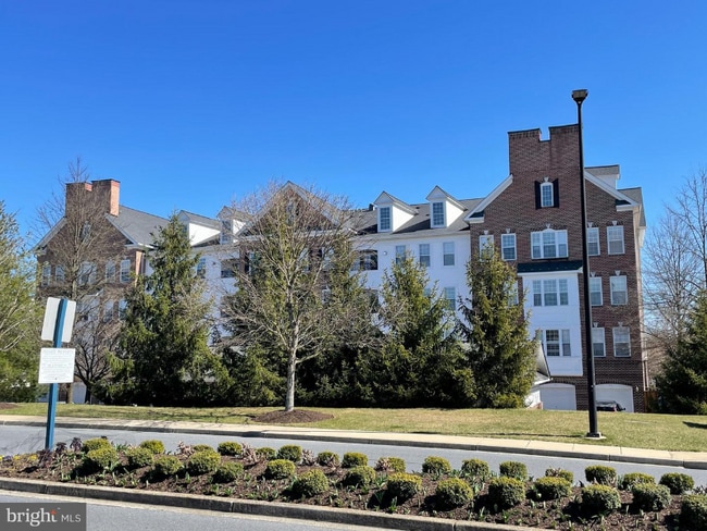 Foto del edificio - 5801 Clipper Ln