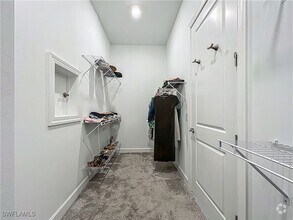 Building Photo - 2126 Yellowfin Cir