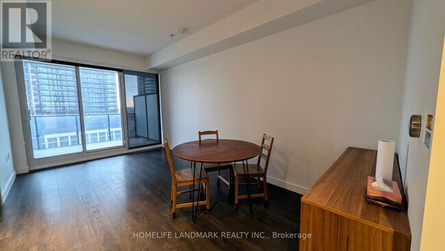 Building Photo - 95 McMahon Dr